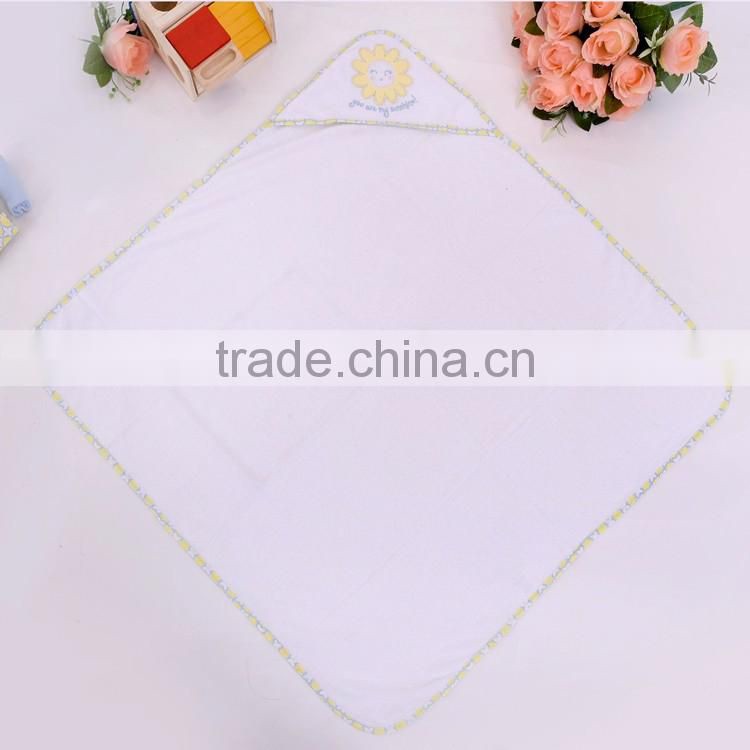 2017 cheap price baby clothes terry towel,kids cartoon bath hooded towel