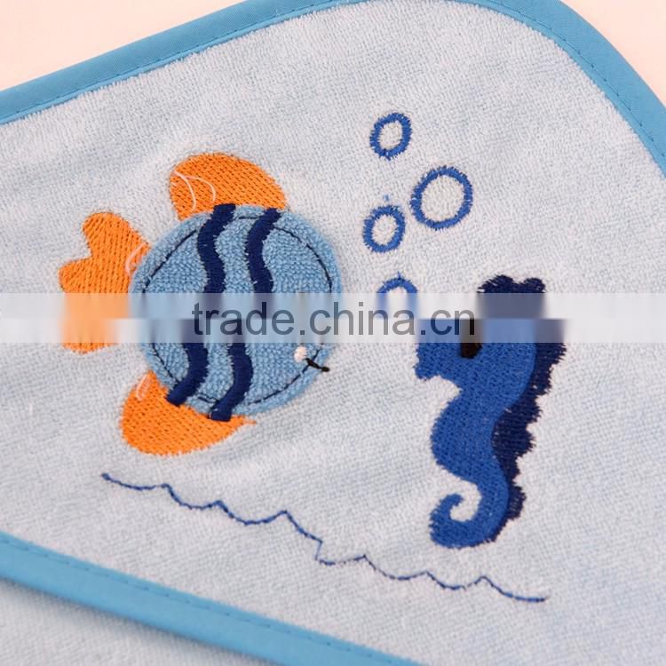 100polyester cartoon pattern super cosy baby hooded towel,animal hooded towel pattern