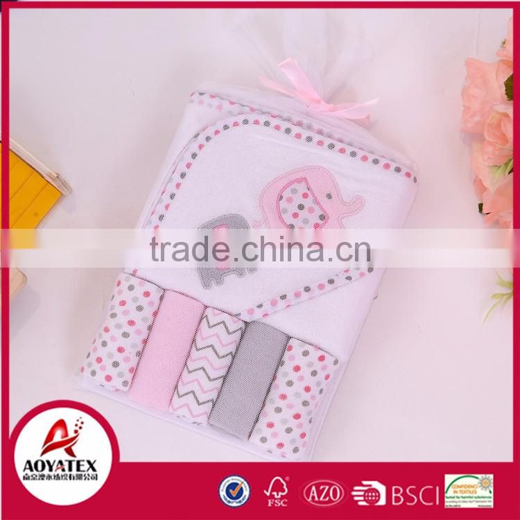 23cm*23cm baby wash cloths wholesale,animal hooded towel pattern,cartoon printing baby hooded towel