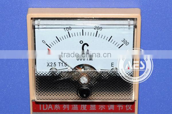 Heating oven for projector headlight