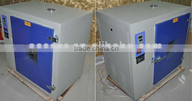 Heating oven for projector headlight